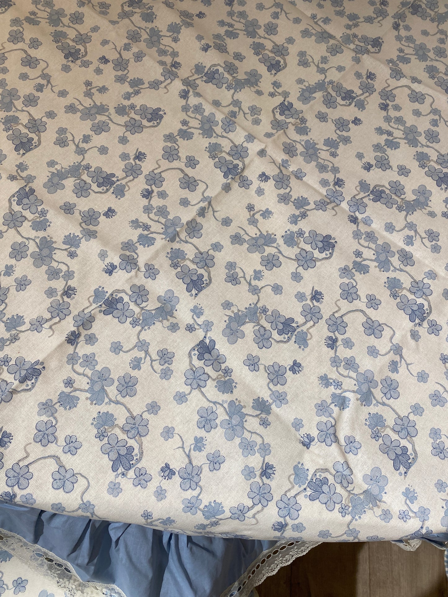 C. Tavolo officina tessile