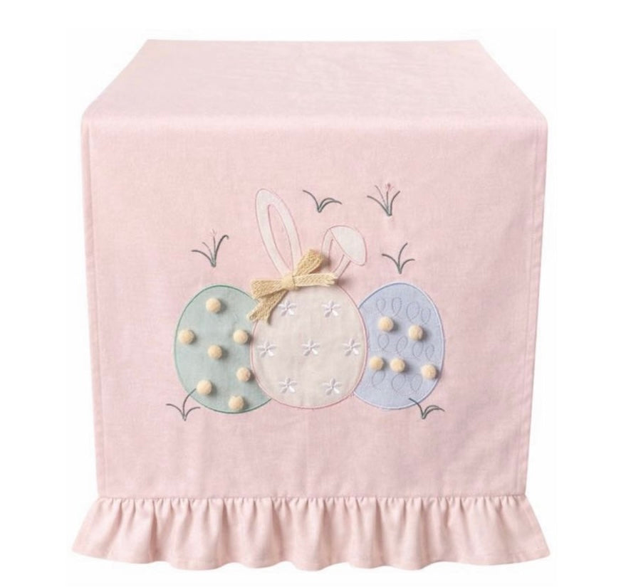 Runner con ricamo
Table runner with embroidery