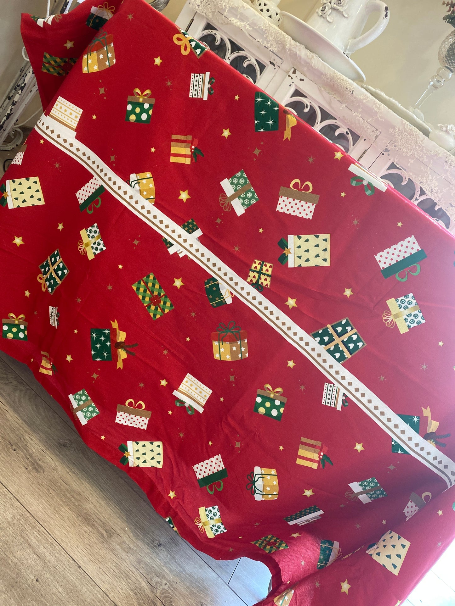 Tovaglia Natale pacco regalo brandani misura 160x300