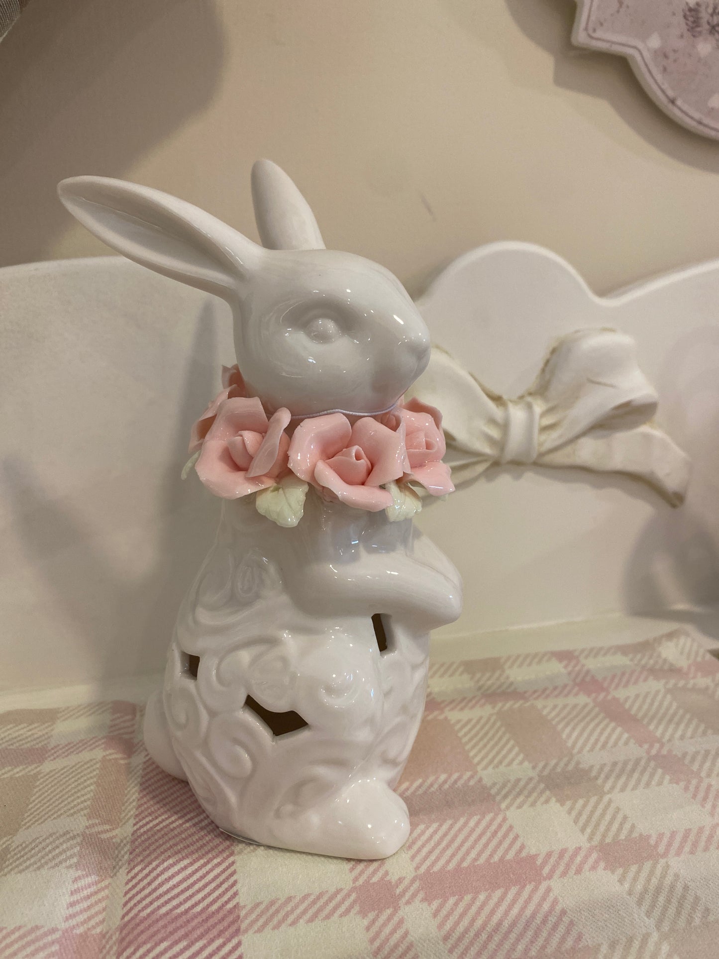 L'Arte di Nacchi Statuina Coniglio di pasqua in ceramica traforata 17x8x6cm