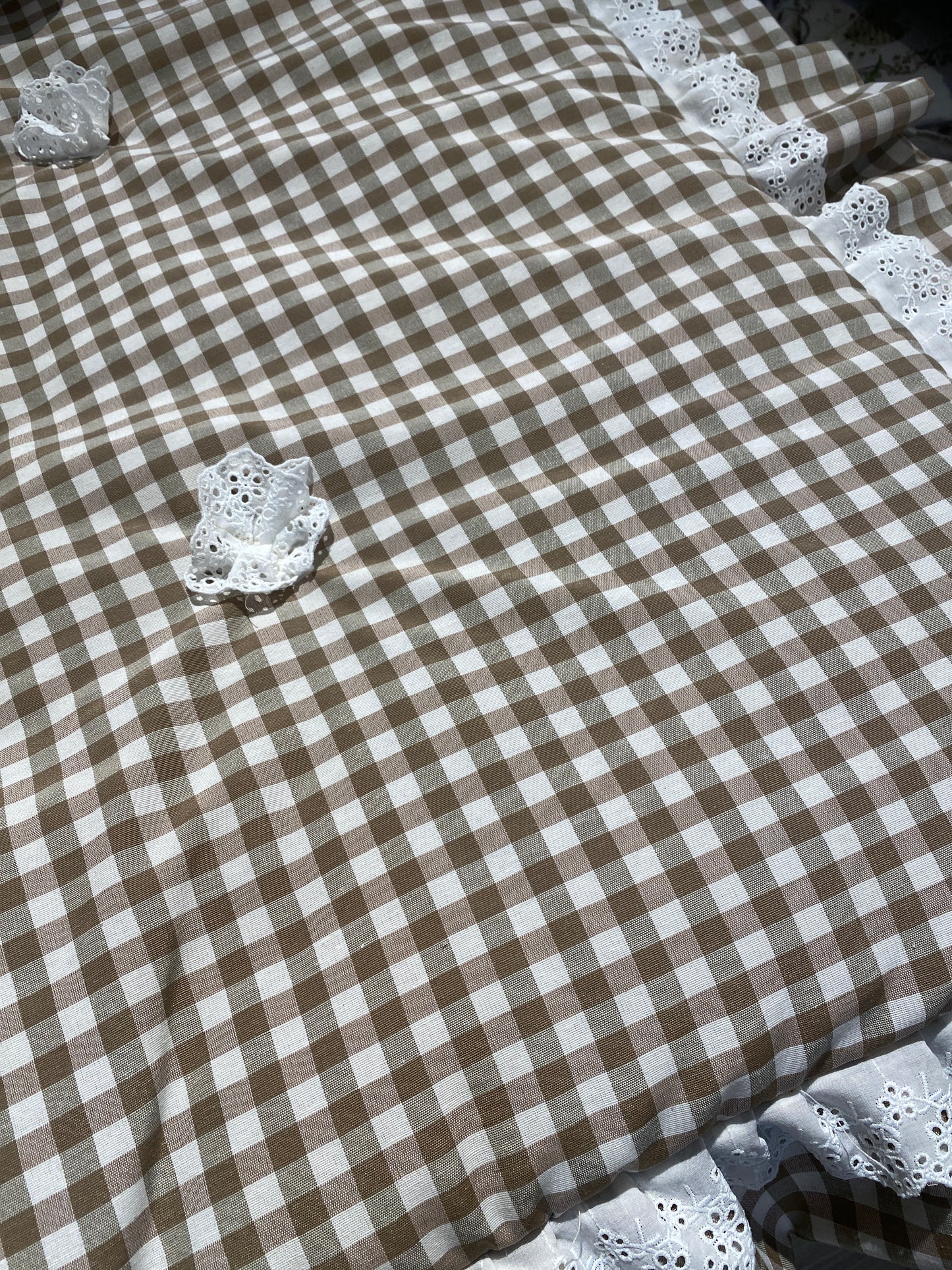 Scaldotto a quadretti con balza con pizzo sangallo 170x85+10cm