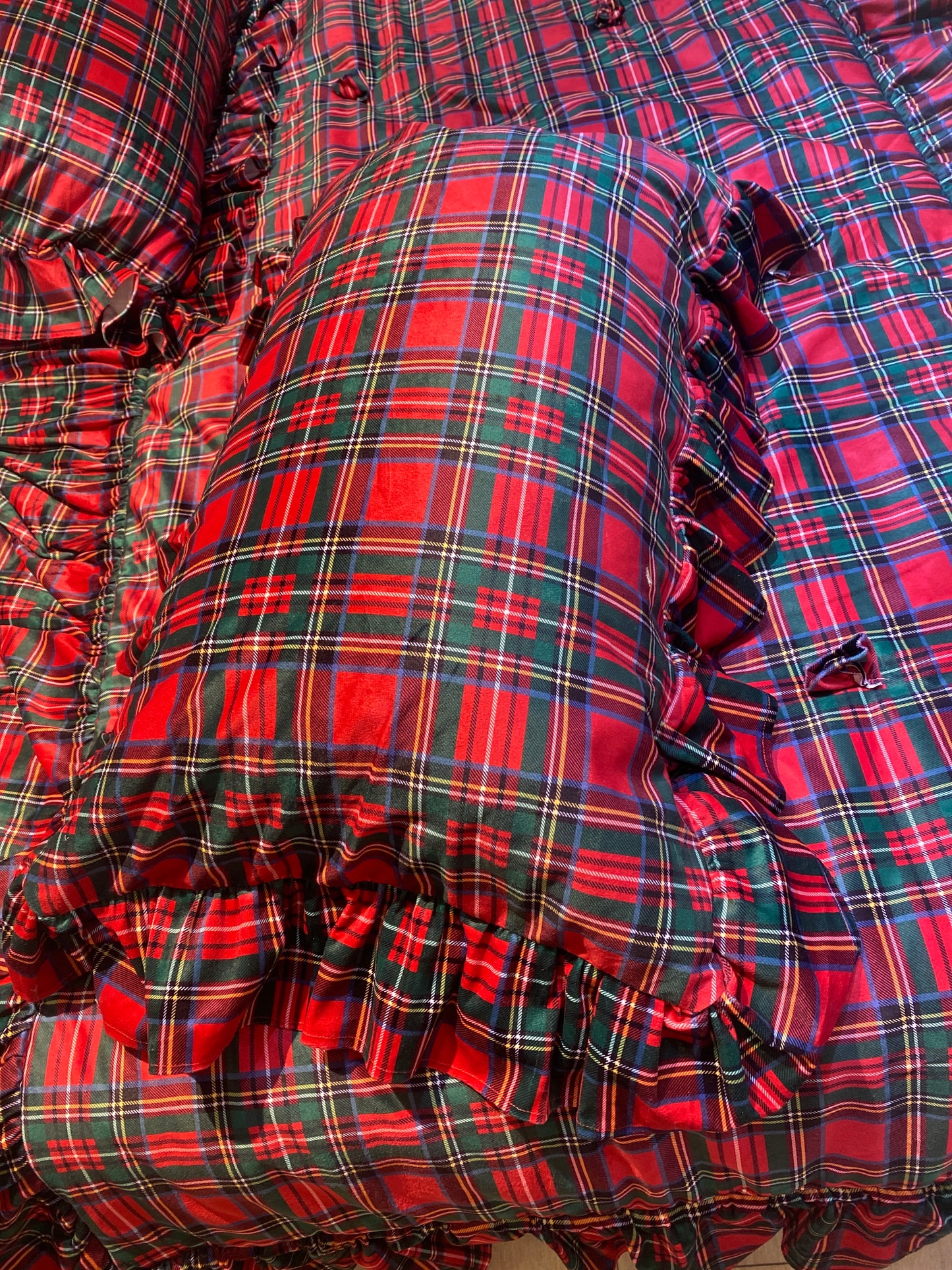Fondo letto con coppia di copriguanciali tartan