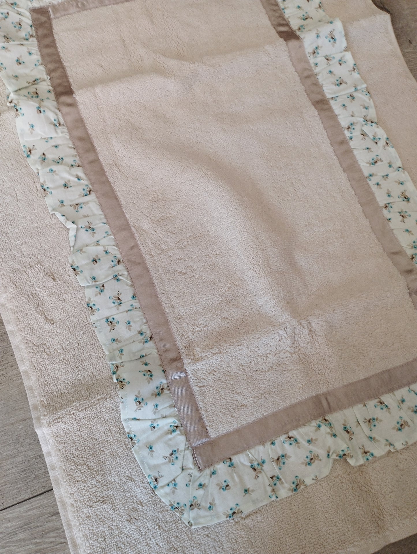 Tappeto bagno l atelier modello Lavinia con antiscivolo misura 50 x colore beige