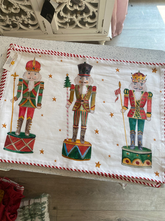Tovaglietta  schiaccianoci misura 48x33