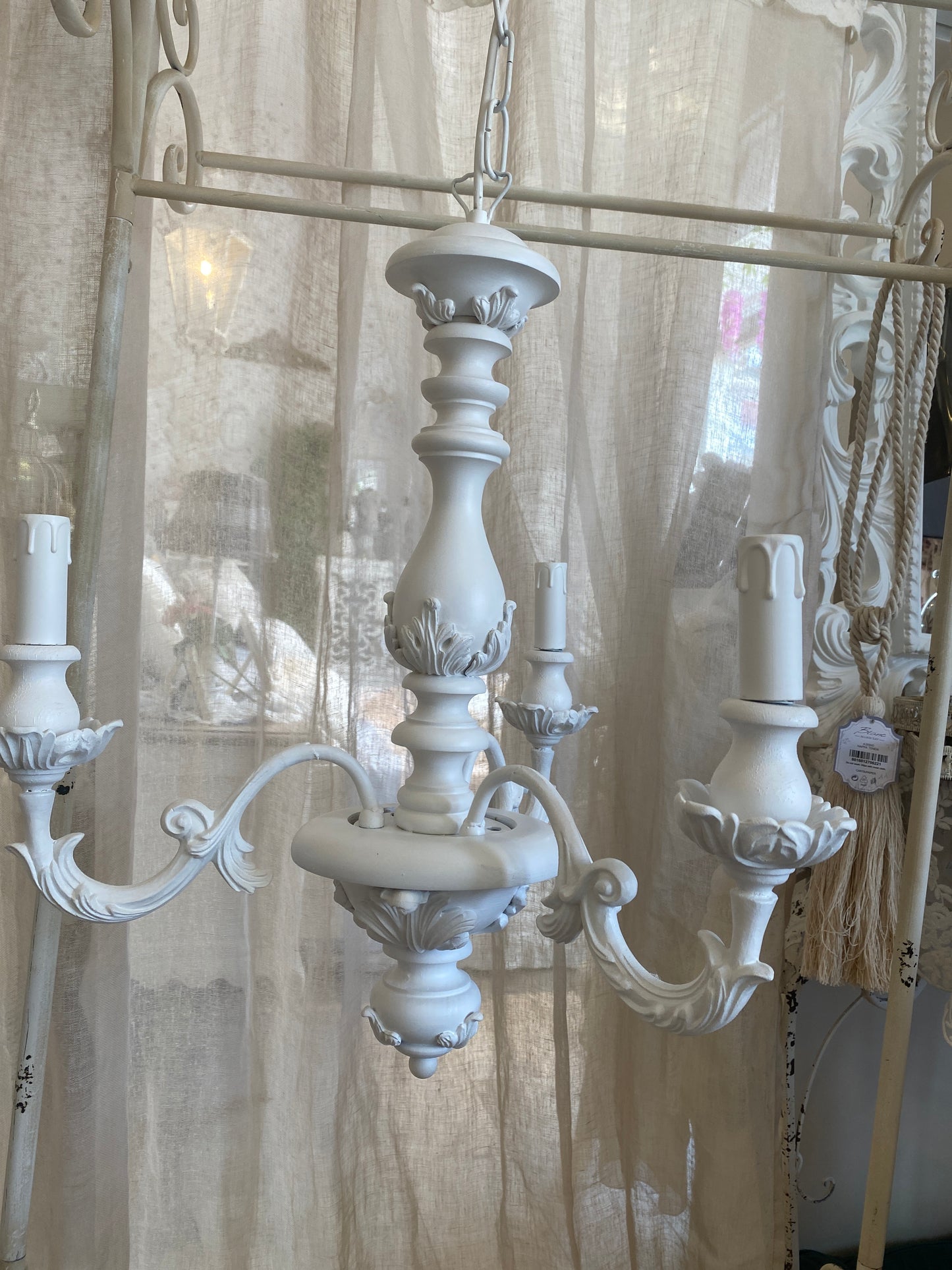 Lampadario in legno