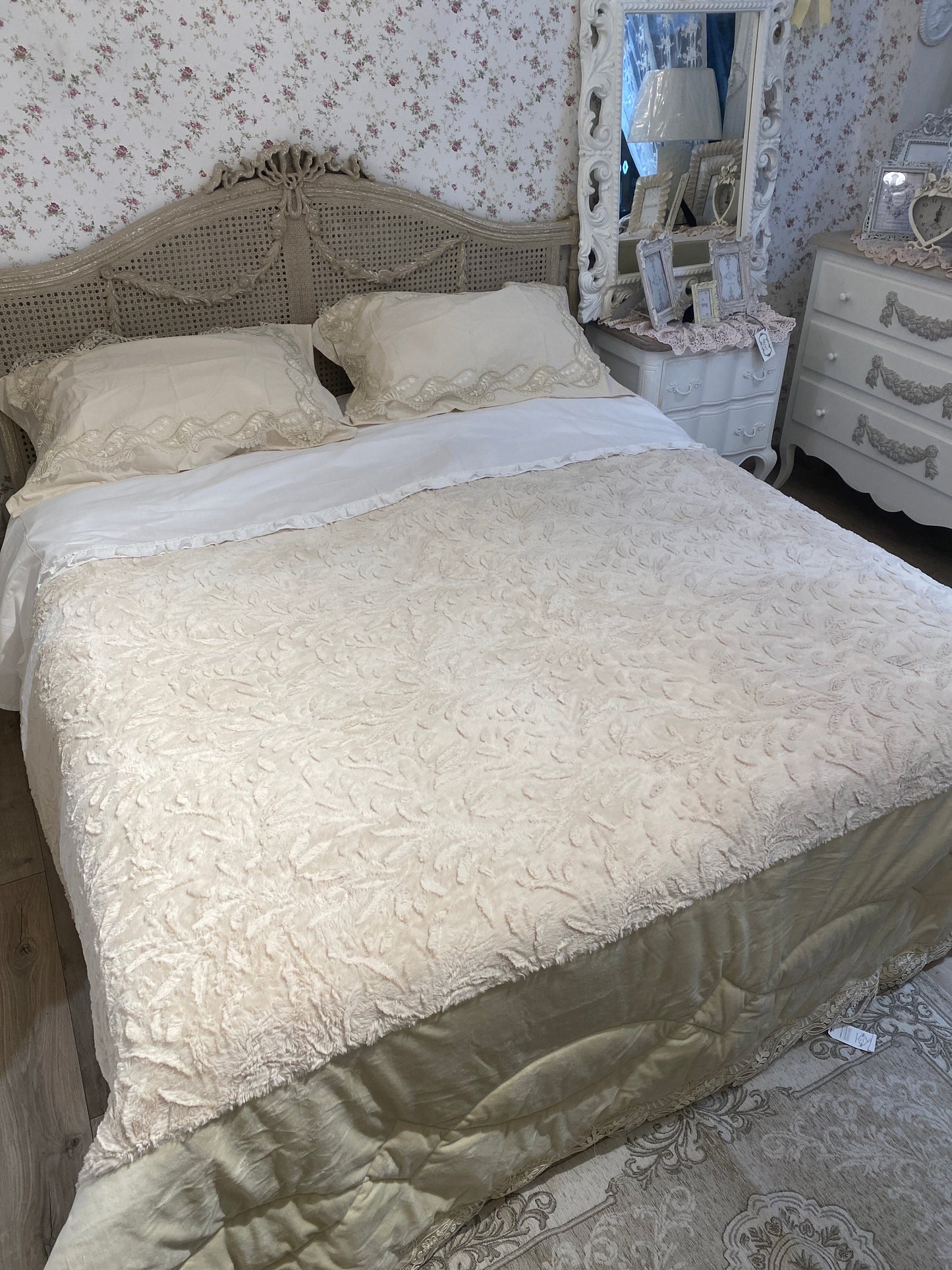 Trapunta matrimoniale anastasia con copriguanciali 260x260cm