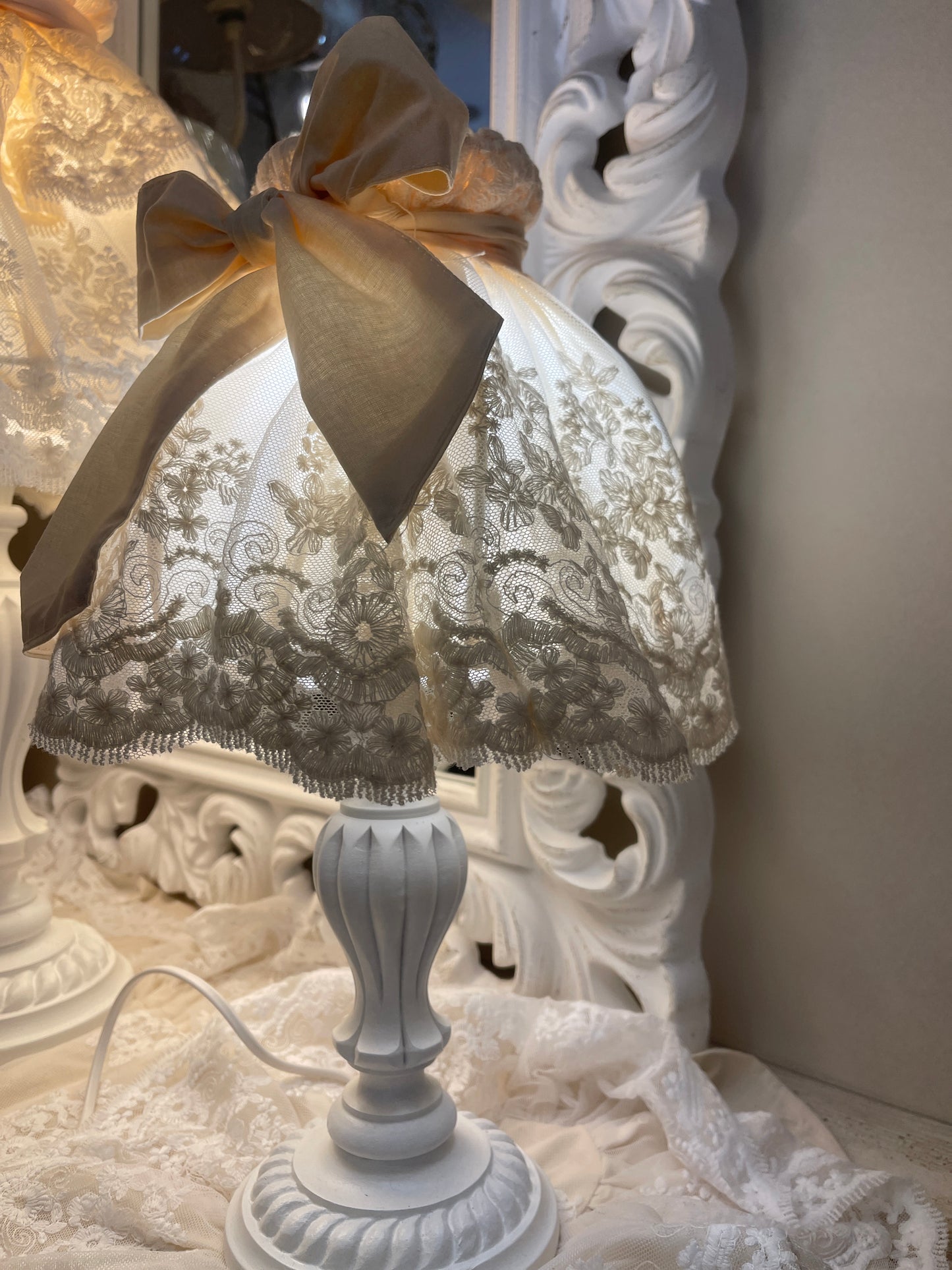 Copri lampada modello yulia🌸 in pizzo misura 20 × 25, colore écru’￼