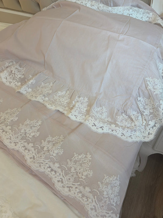 Lenzuola matrimoniale  Officina Tessile con pizzo yulia ￼con coppia di federe colore rosa  100% cotone