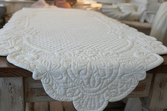 Centro tavolo Blanc Mariclo￼ misura 45x 100 in Boutis colore bianco