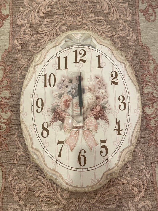 Orologio in legno con decoro fiori in legno misura 48x36