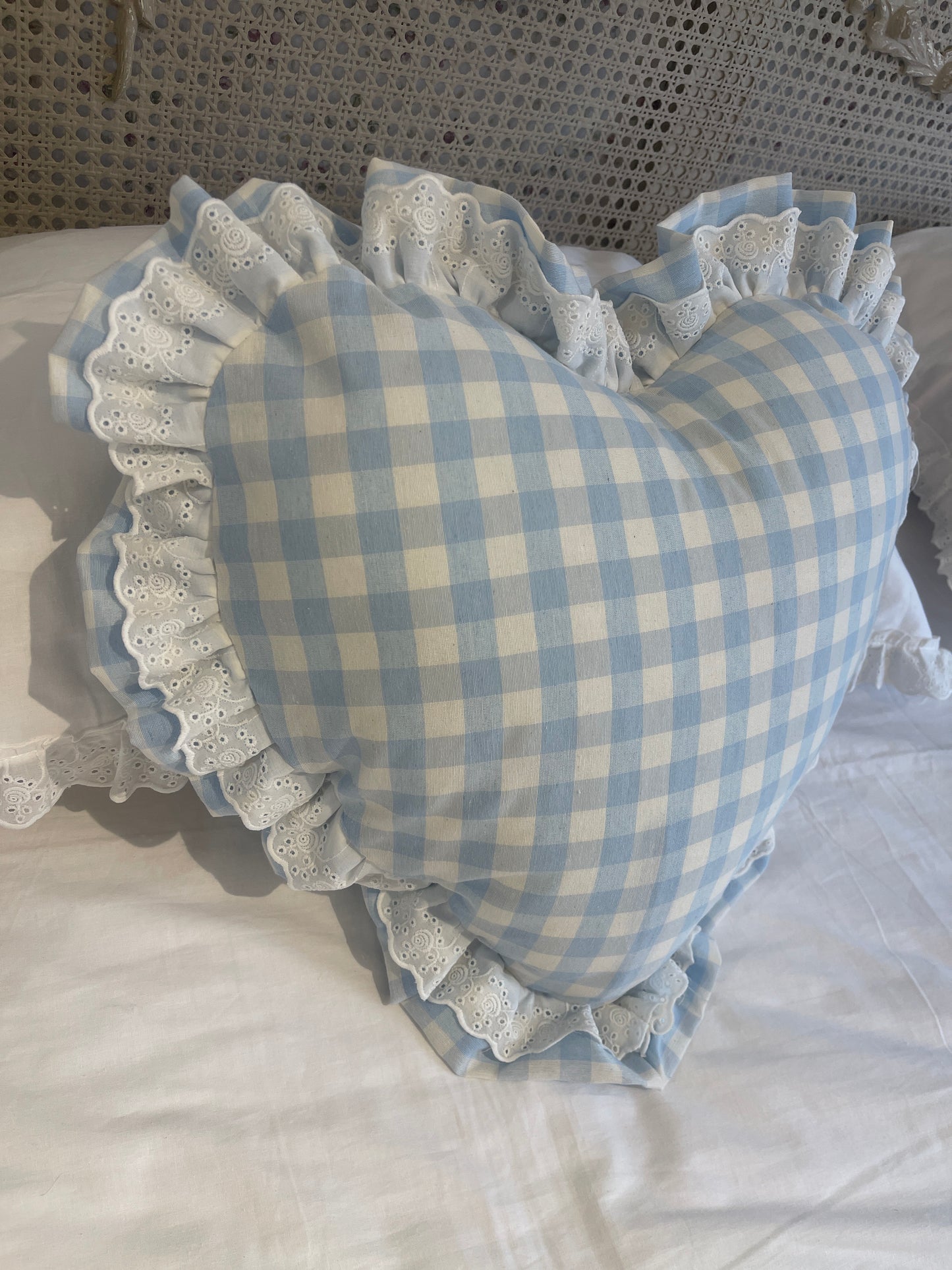 Cuscino romantico a cuore vichy