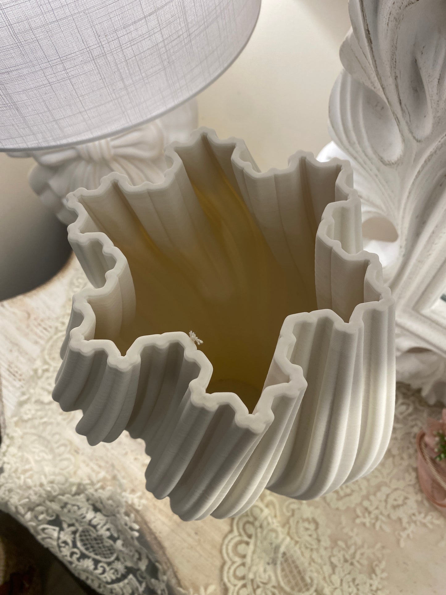 Vaso decorativo in porcellana bianca 32x10cm