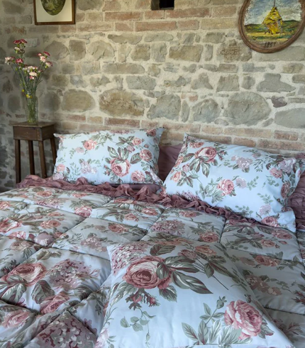 L'Atelier 17 Trapunta matrimoniale invernale floreale "Zaira" 260x260 cm