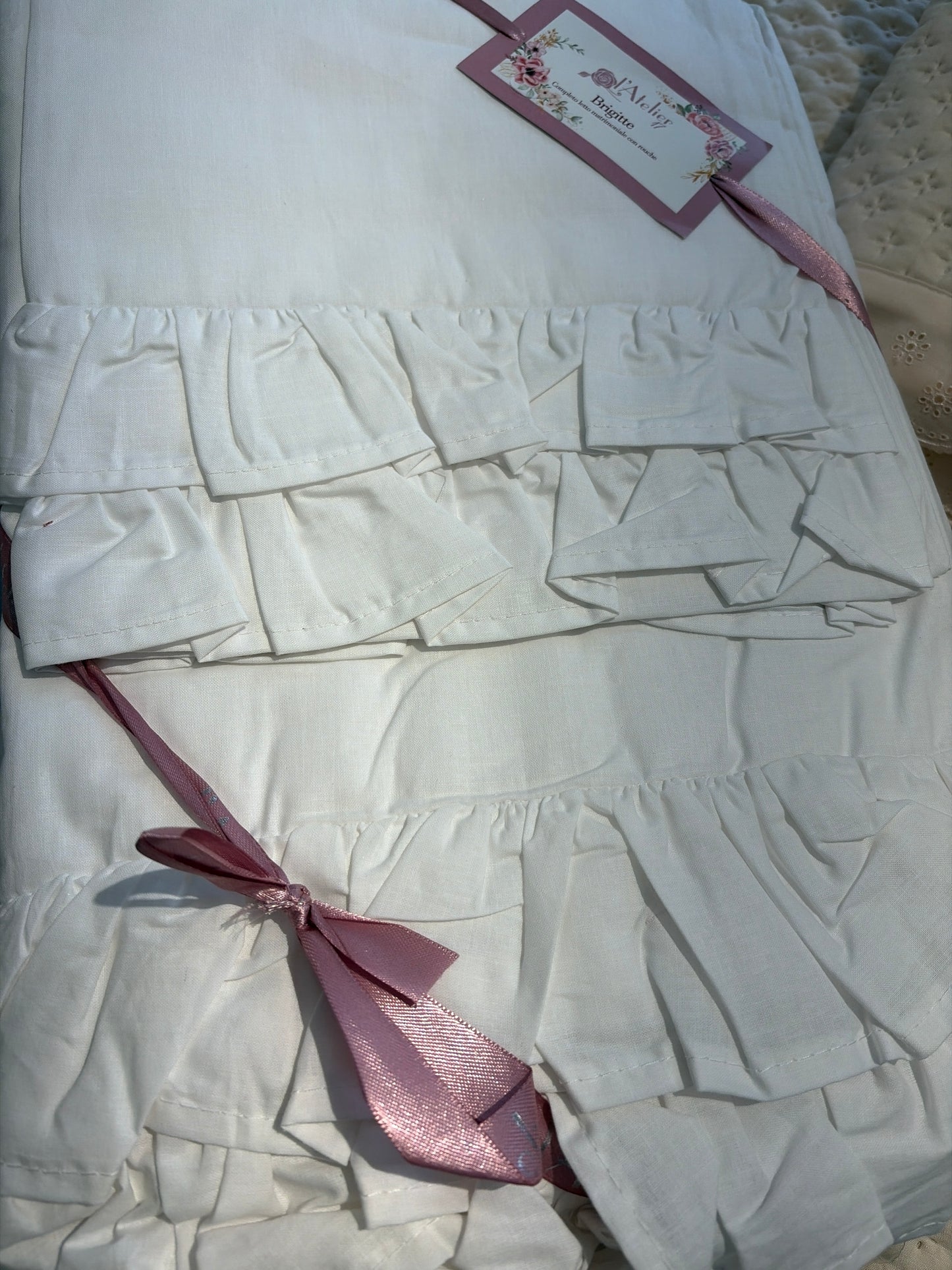Coppia di lenzuola matrimoniale, l’atelier 17 modello Brigitte, colore avorio completo di copri guanciali