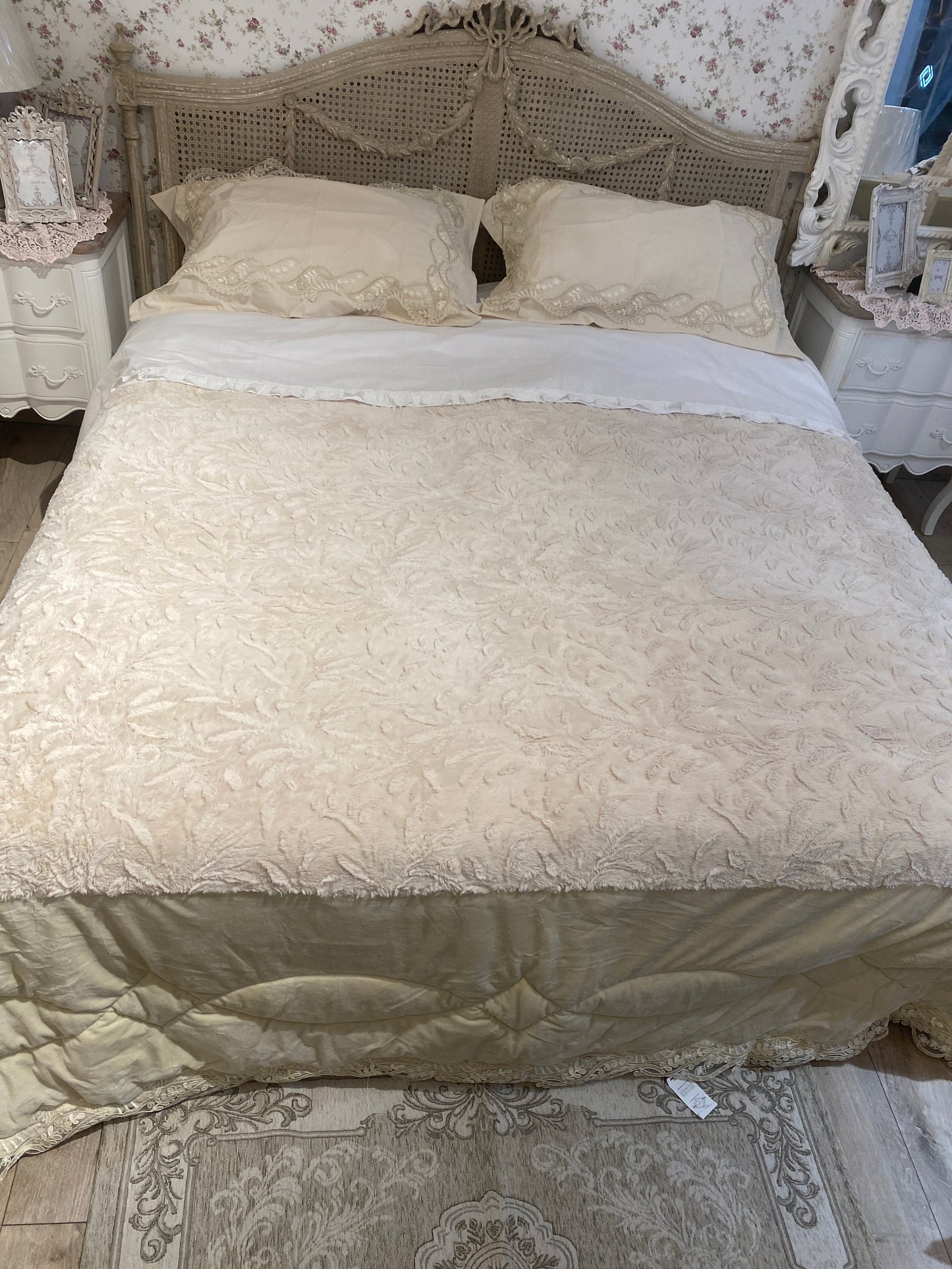 Trapunta matrimoniale anastasia con copriguanciali 260x260cm