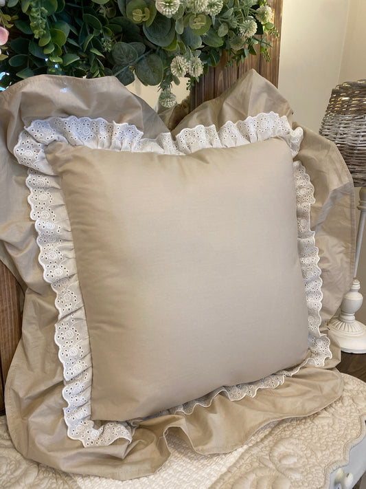 Cuscino D ‘Arredo con pizzo San Gallo