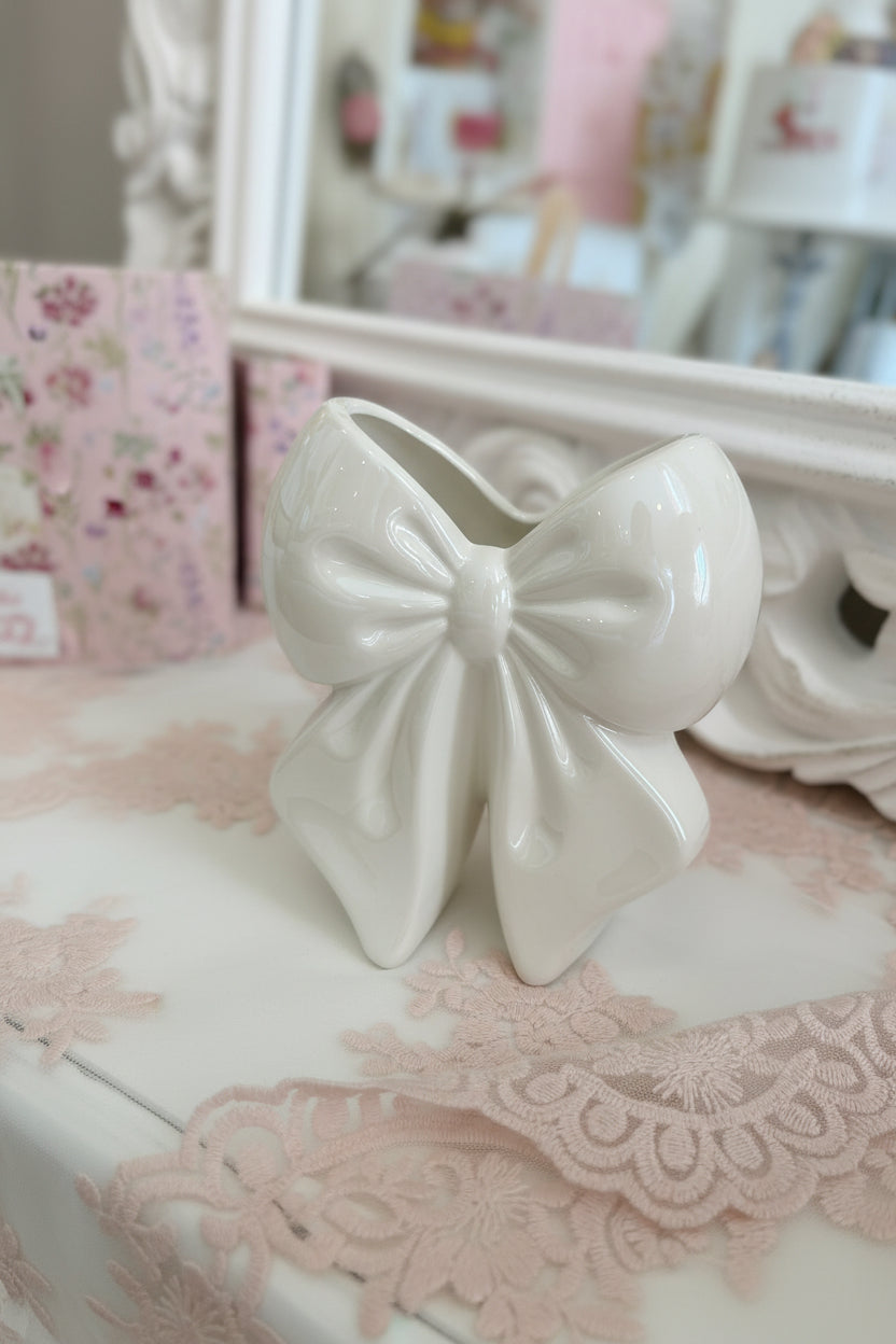 Vaso fiocco in ceramica, colore bianco, misura 15x16