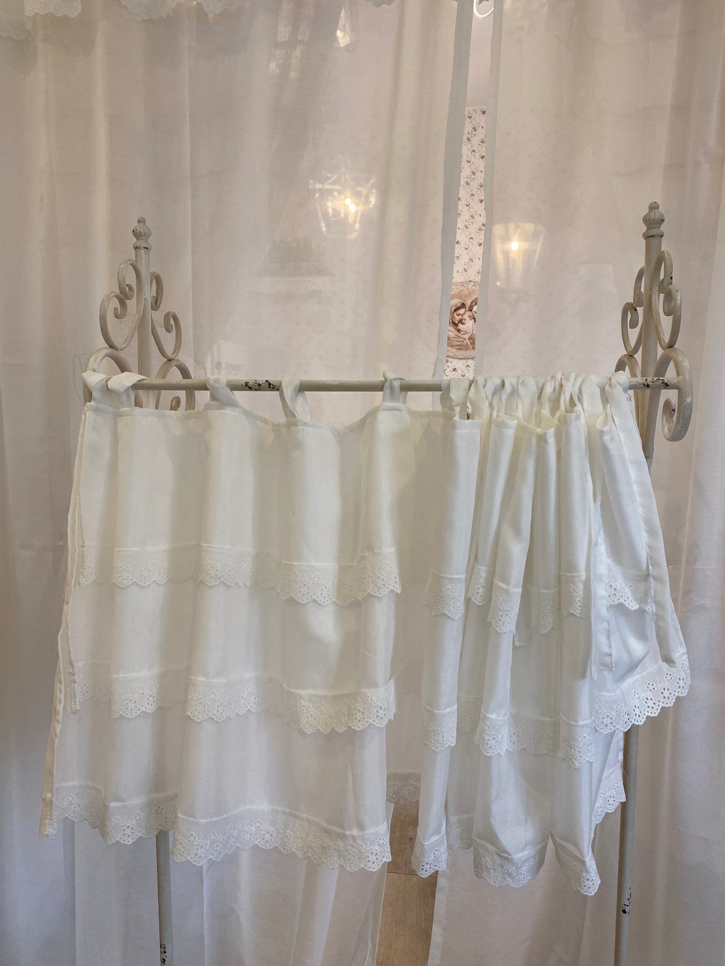 Mantovana con balze in pizzo sangallo 300x53cm