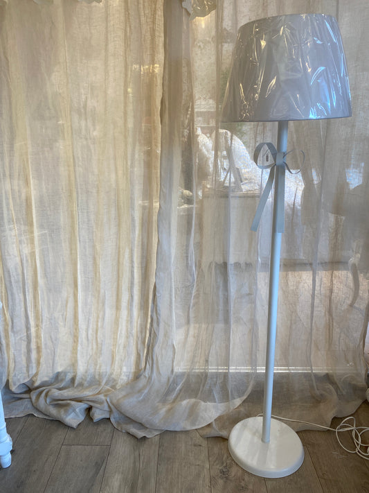 Piantana con fiocco bianco Misura 148x25