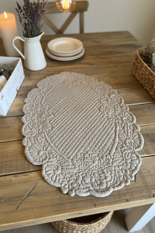 Centrotavola in boutis colore tortora Blanc Mariclo’ misura 45x70