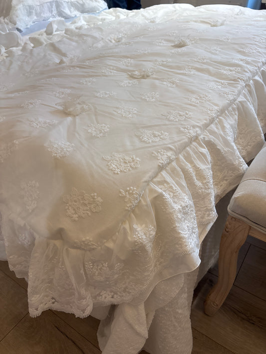 Scaldotto in pizzo con coppia di copri guanciali