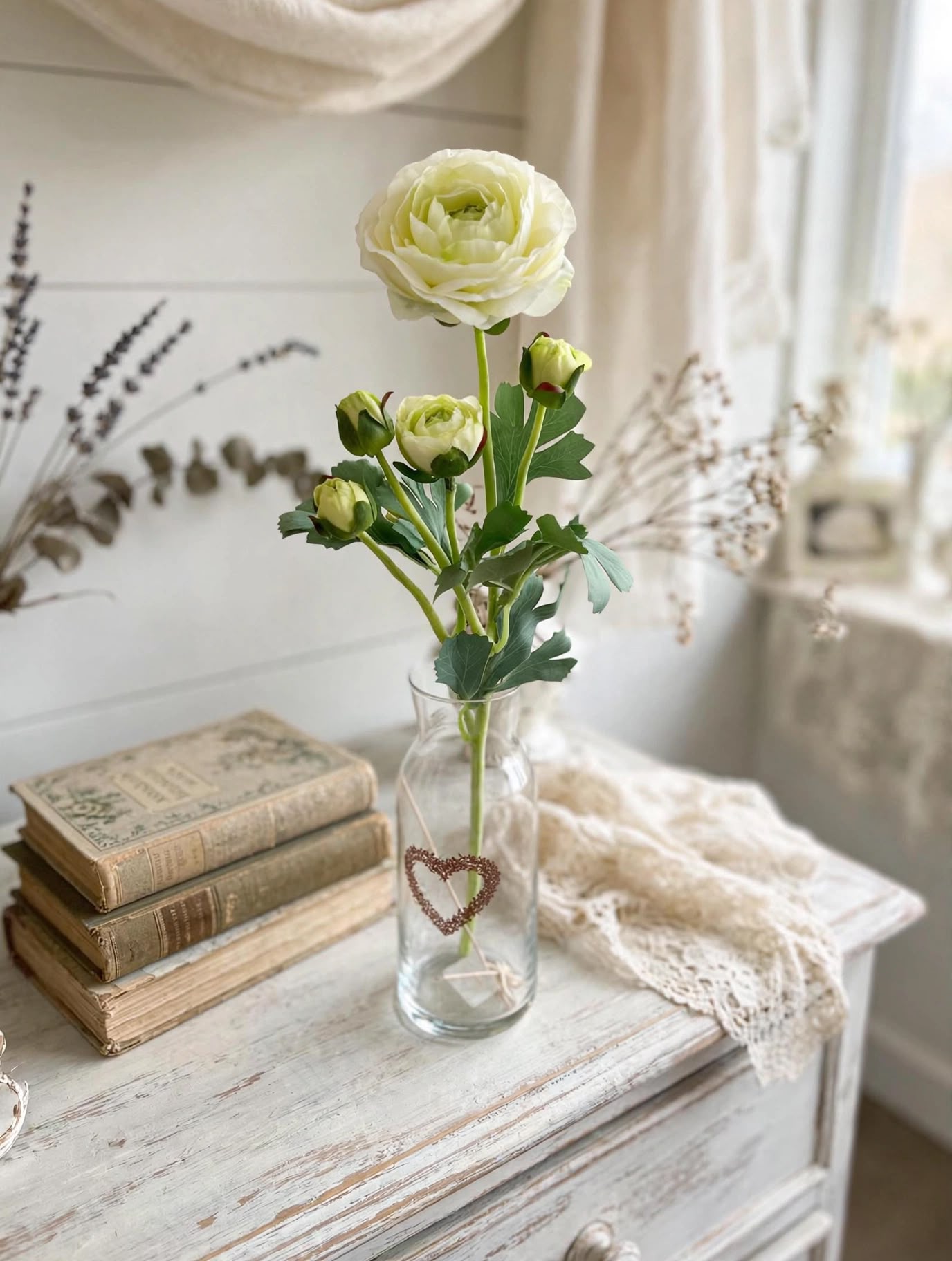 STELO DI RANUNCOLO  50CM ALTEZZA COLORE BIANCO Ogni STELO È COMPOSTO DA TRE BOCCIOLI e 2 fiori