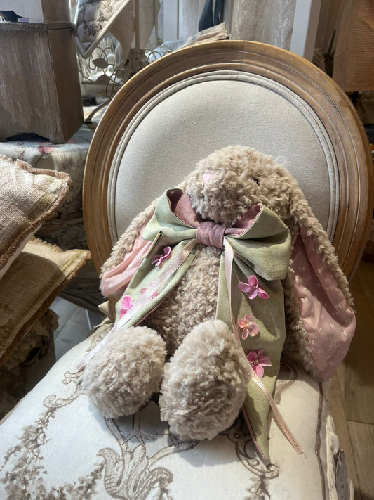 Coniglietto pupazzo con fiocco verde