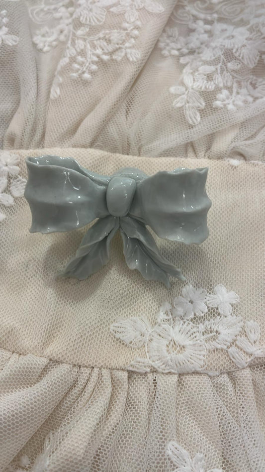 pomello decorativo in porcellana a forma di fiocco 6x5x4cm