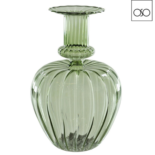 CANDELABRO E MONOFIORE RIGATO GRANDE Codice Prodotto: 468.12.5GRN  CANDELABRO E MONOFIORE RIGATO GRANDE VETRO VERDE 10,00 CM x H 15,00 CM