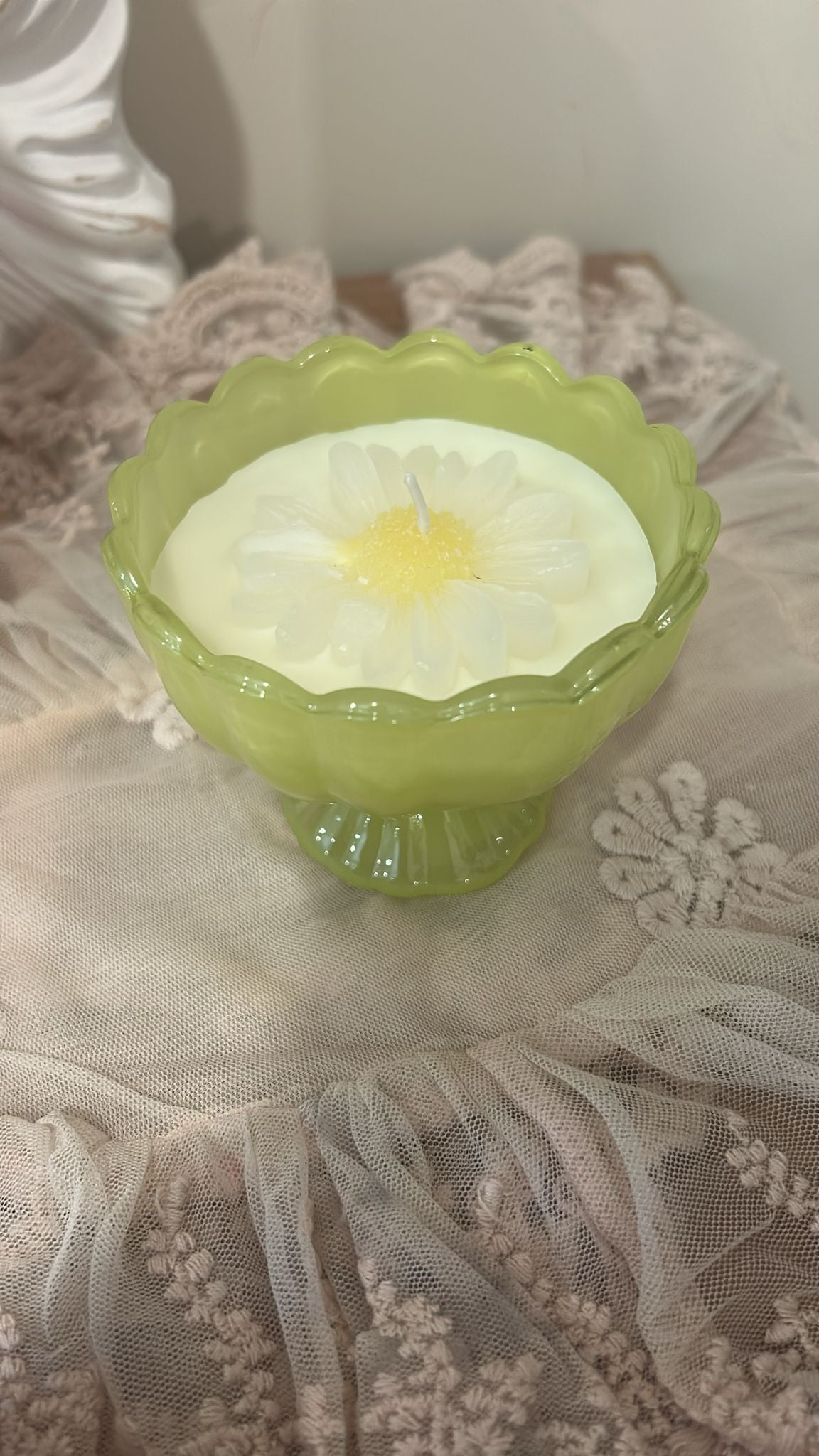 candela daisy profumazione j'adore in 4 colorazioni hervit