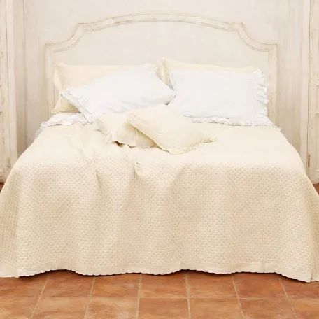 trapunta matrimoniale  fiorellino atelier 17