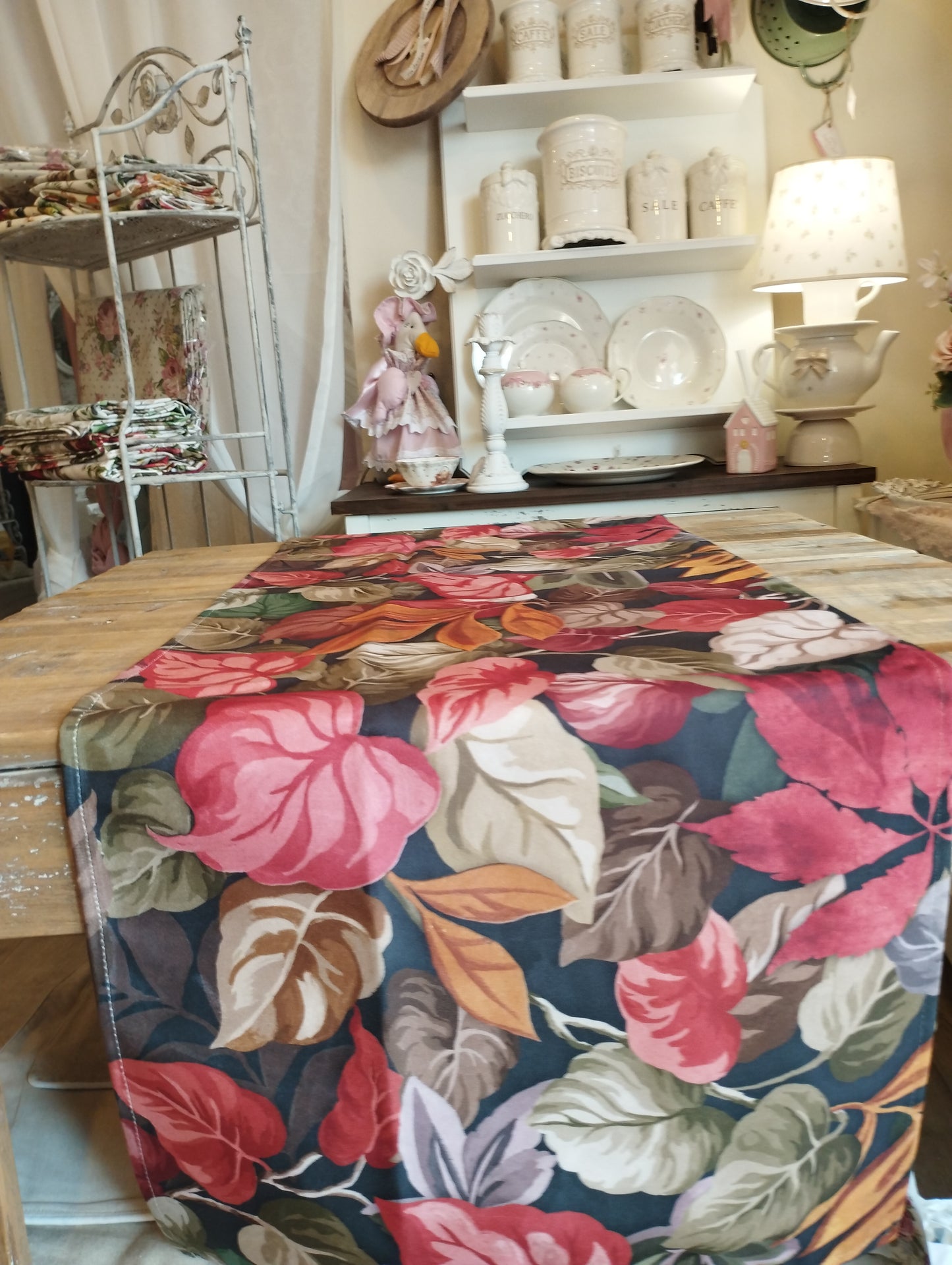 RUNNER IN VELLUTO CON DECORO FOGLIE 135X45