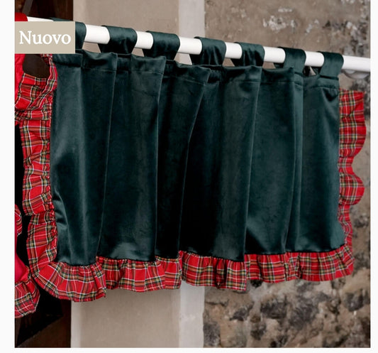 Clodette Mantovana Velluto Verde con Rouche Tartan 150×50 cm
Brand:
Clodette
37,90 €