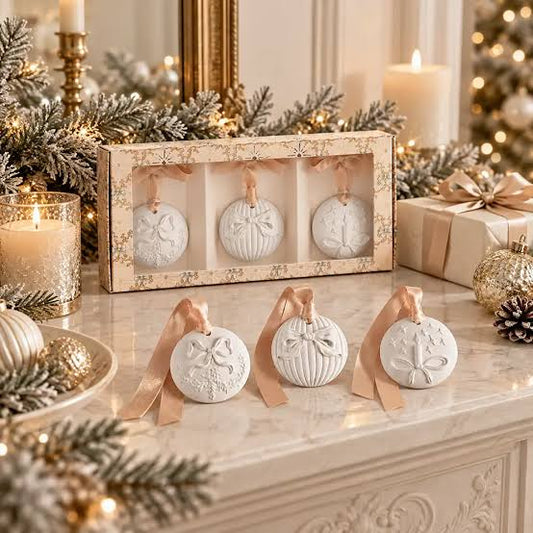 COFANETTO MATHILDE TRE PALLINE DI NATALE PROFUMATORI RUBANS DE FETE ORANGE CANNELLE
