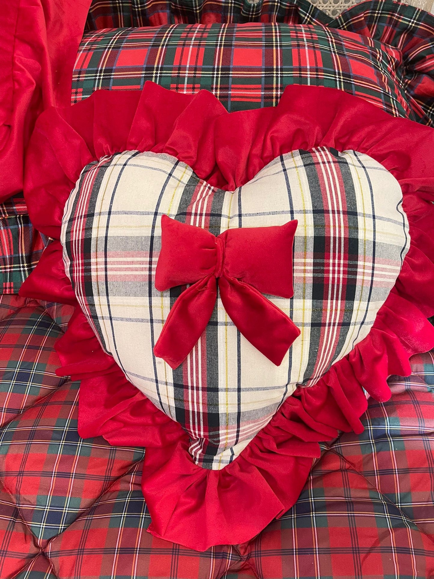 CUSCINO CUORE 40X40 +10 LA BALZA 12€